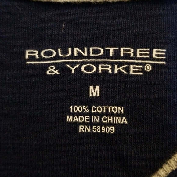 V-Neck never worn sweater. Roundtree and York - Picture 2 of 3